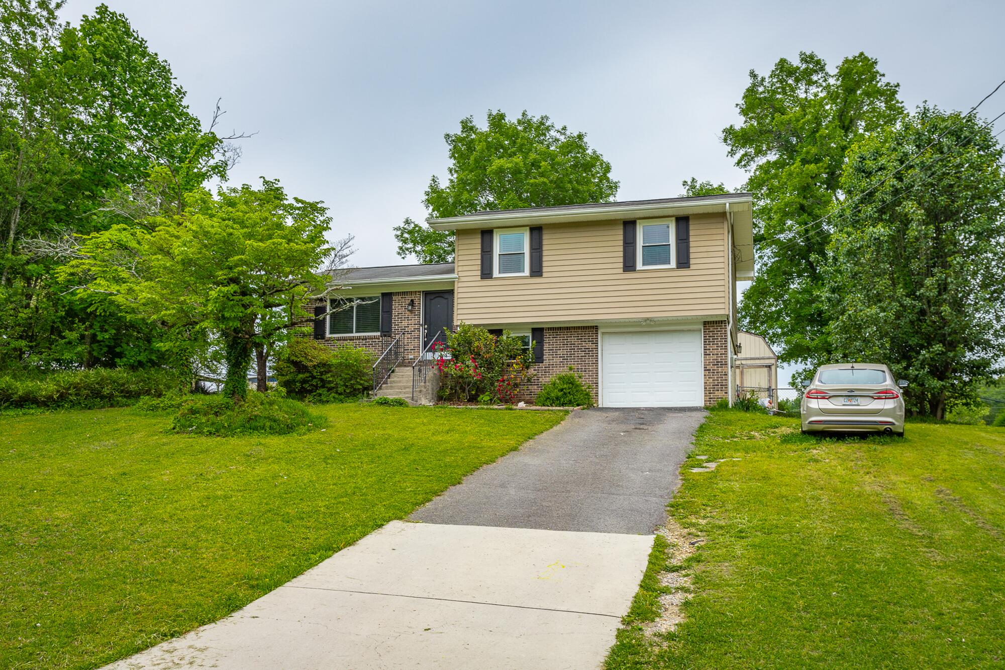 254 Pine Street, Ringgold, Georgia image 1