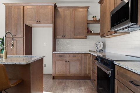 Tiny photo for 1846 Newell Avenue, Chattanooga, TN 37404 (MLS # 1530707)