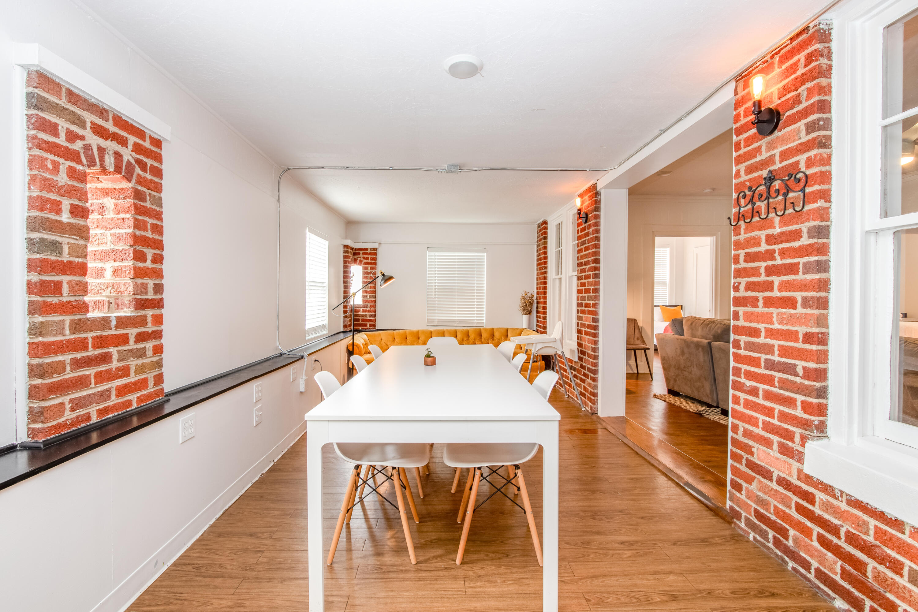 2705 Woodrow Drive, Knoxville, Tennessee image 2