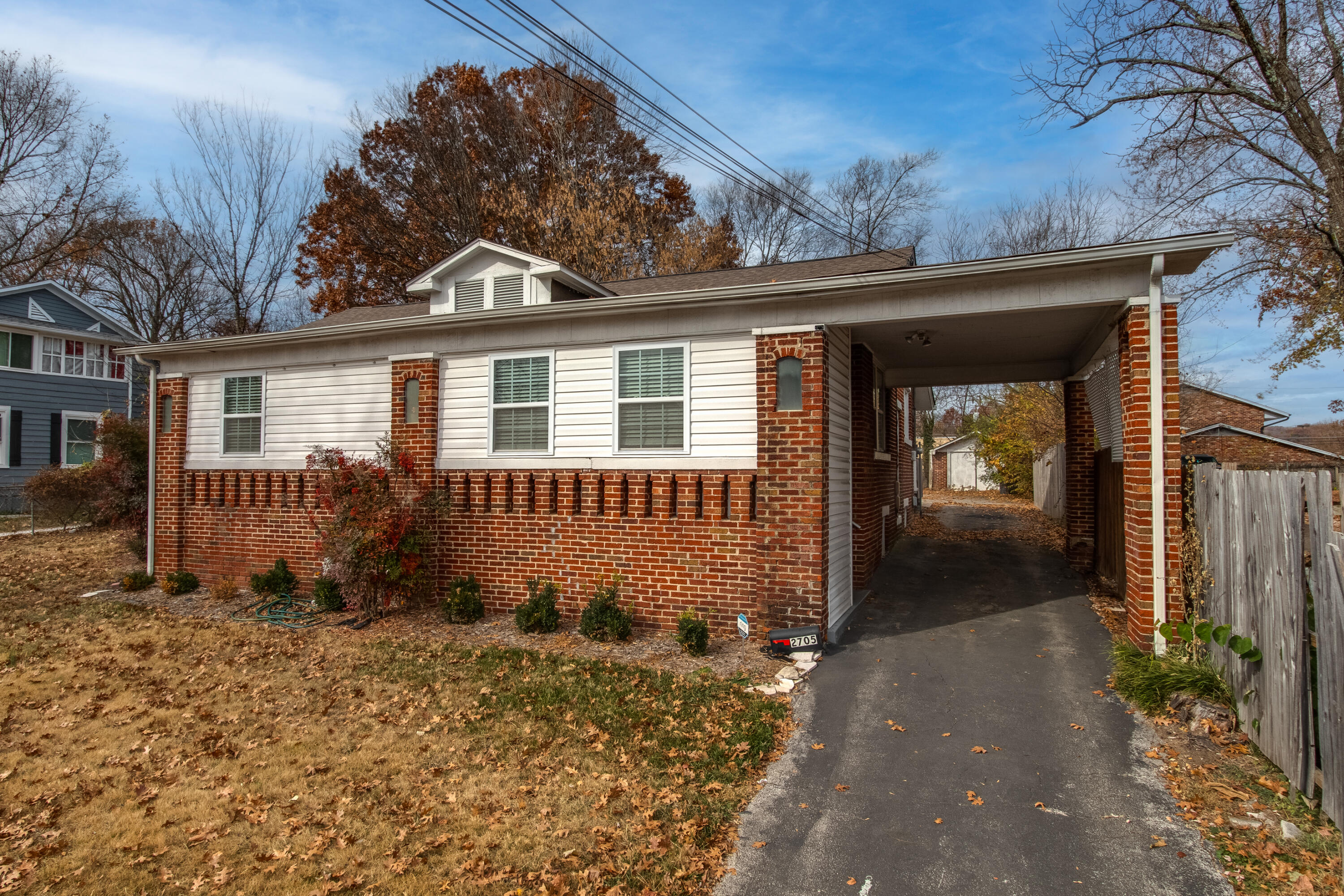 2705 Woodrow Drive, Knoxville, Tennessee image 1