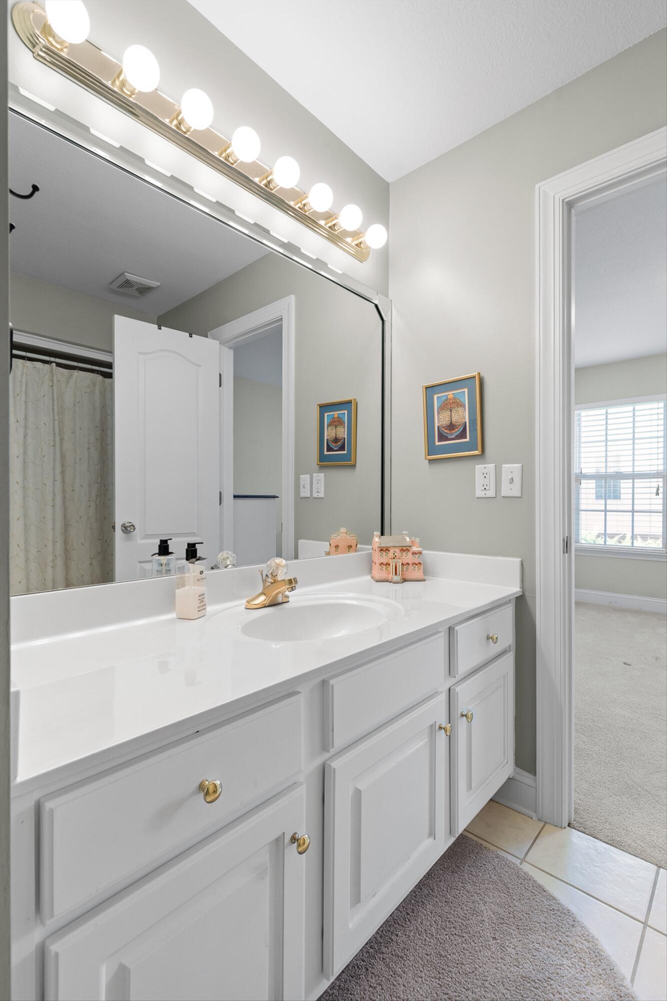 Ringgold, Georgia 30736, United States, 4 Bedrooms Bedrooms, ,3 BathroomsBathrooms,Residential,Active,201977