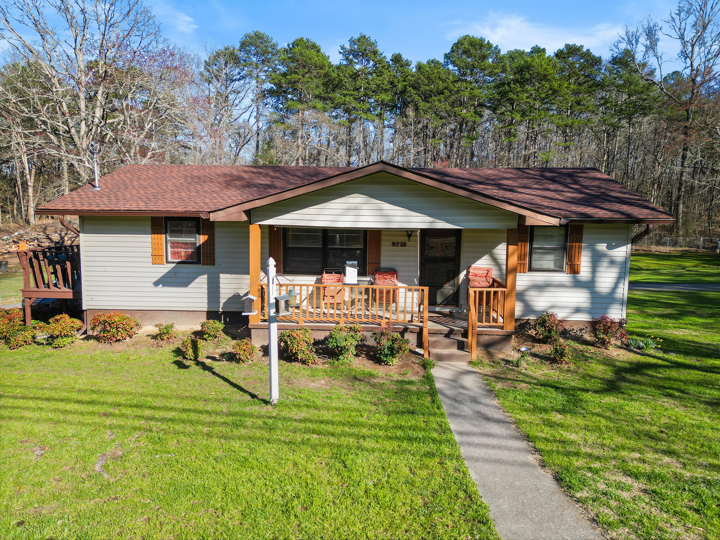 9712 Birchwood Pike, Harrison, Tennessee image 1