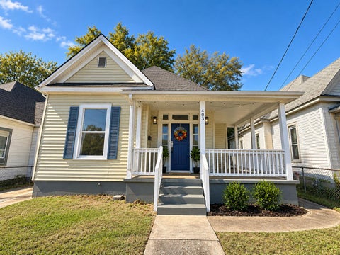 Photo of 403 S Lyerly Street, Chattanooga, TN 37404 (MLS # 1545068)