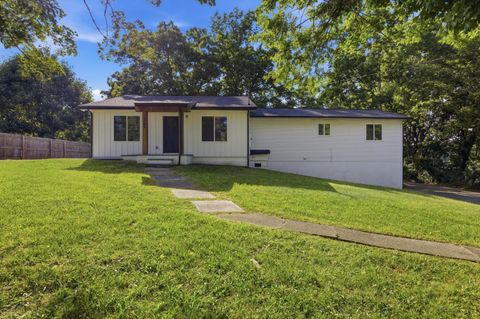 Photo of 1700 Forest Ridge Circle SW, Cleveland, TN 37311 (MLS # 1535149)