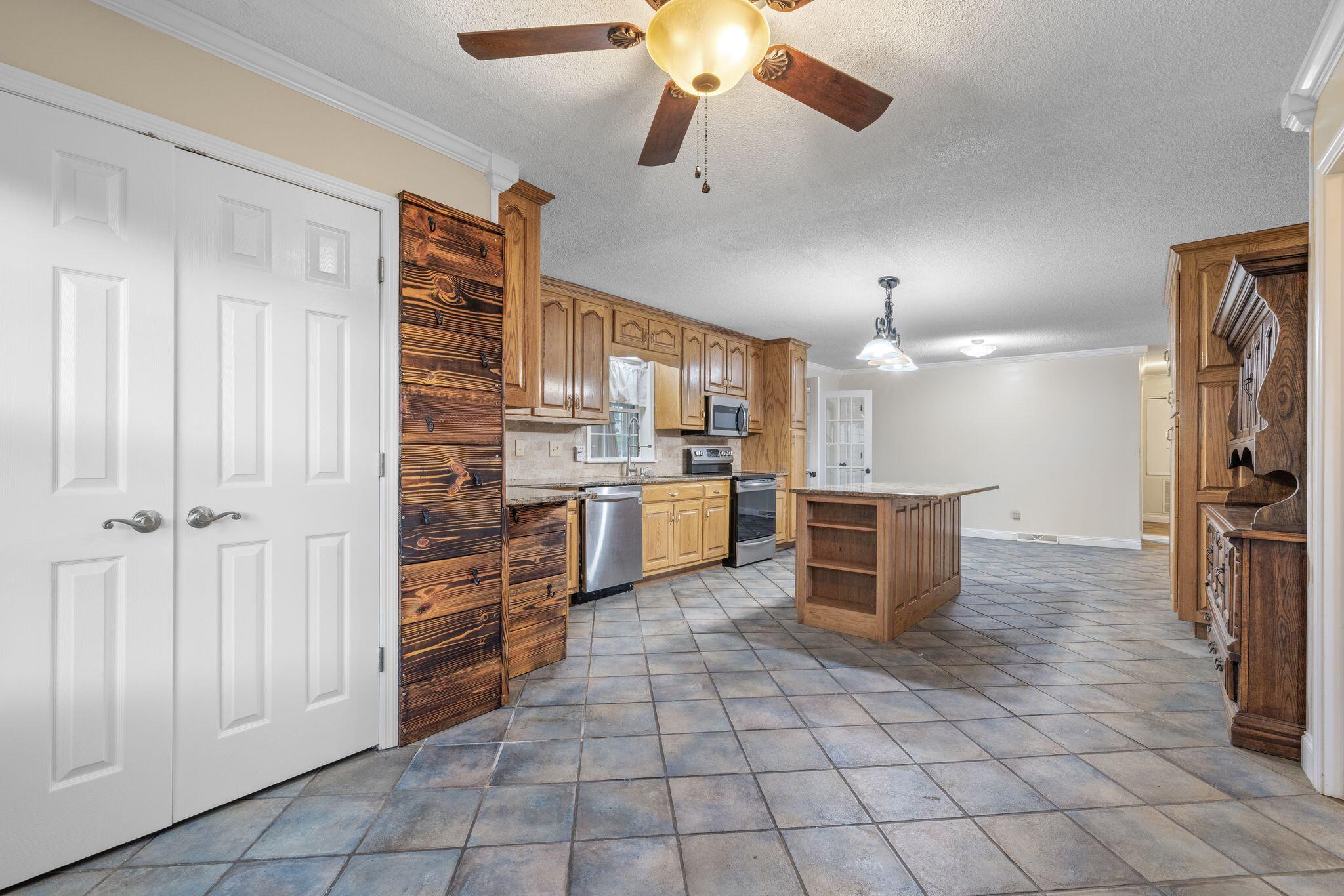 1033 Nickajack Circle, Jasper, Tennessee image 10