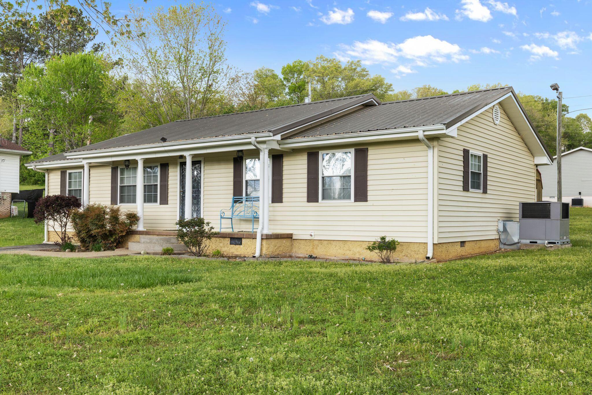 1033 Nickajack Circle, Jasper, Tennessee image 3