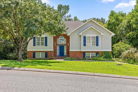 Homes For Sale - 5008 Dellwood Drive<br/> Rossville, GA 30741