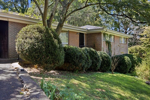 Photo of 1905 Hixson Pike, Chattanooga, TN 37405 (MLS # 1540672)