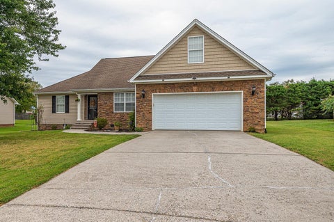 Homes For Sale - 213 Thoroughbred Drive<br/> Cleveland, TN 37312