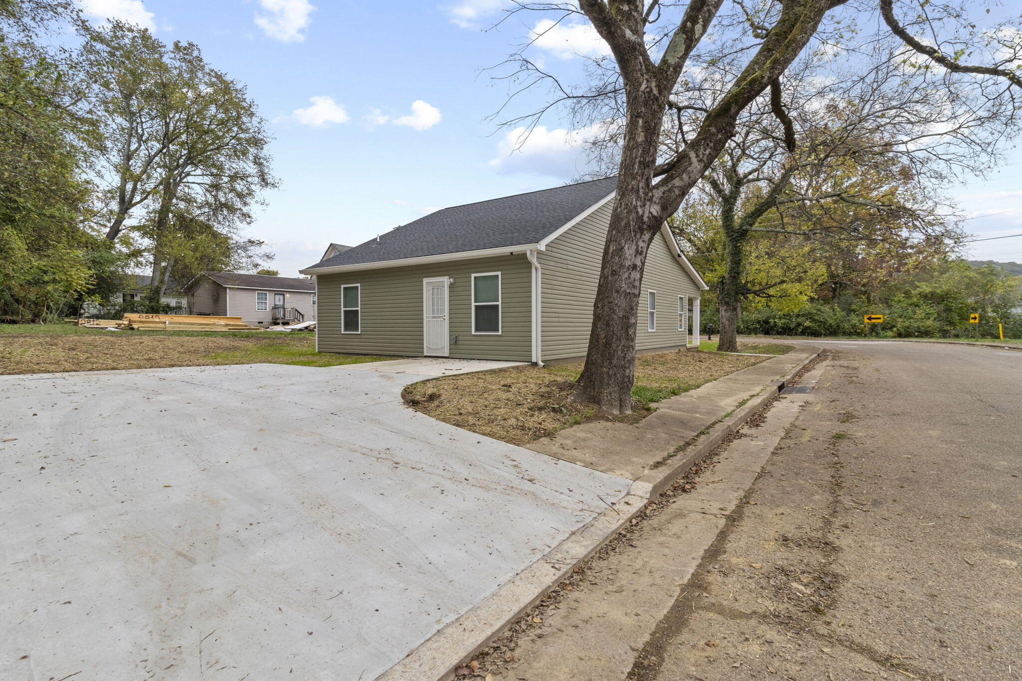 Chattanooga, Tennessee 37406, United States, 3 Bedrooms Bedrooms, ,2 BathroomsBathrooms,Residential,Active,35693