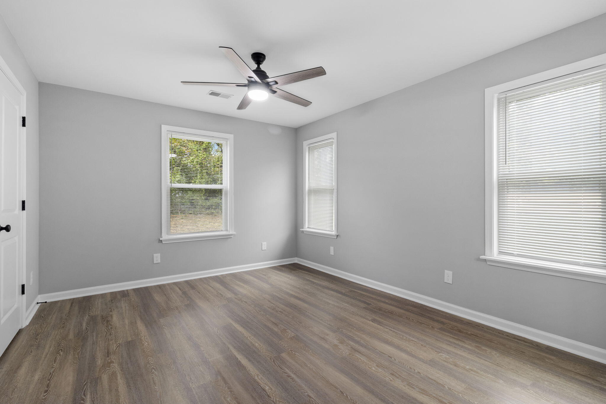 Chattanooga, Tennessee 37406, United States, 3 Bedrooms Bedrooms, ,2 BathroomsBathrooms,Residential,Active,35693