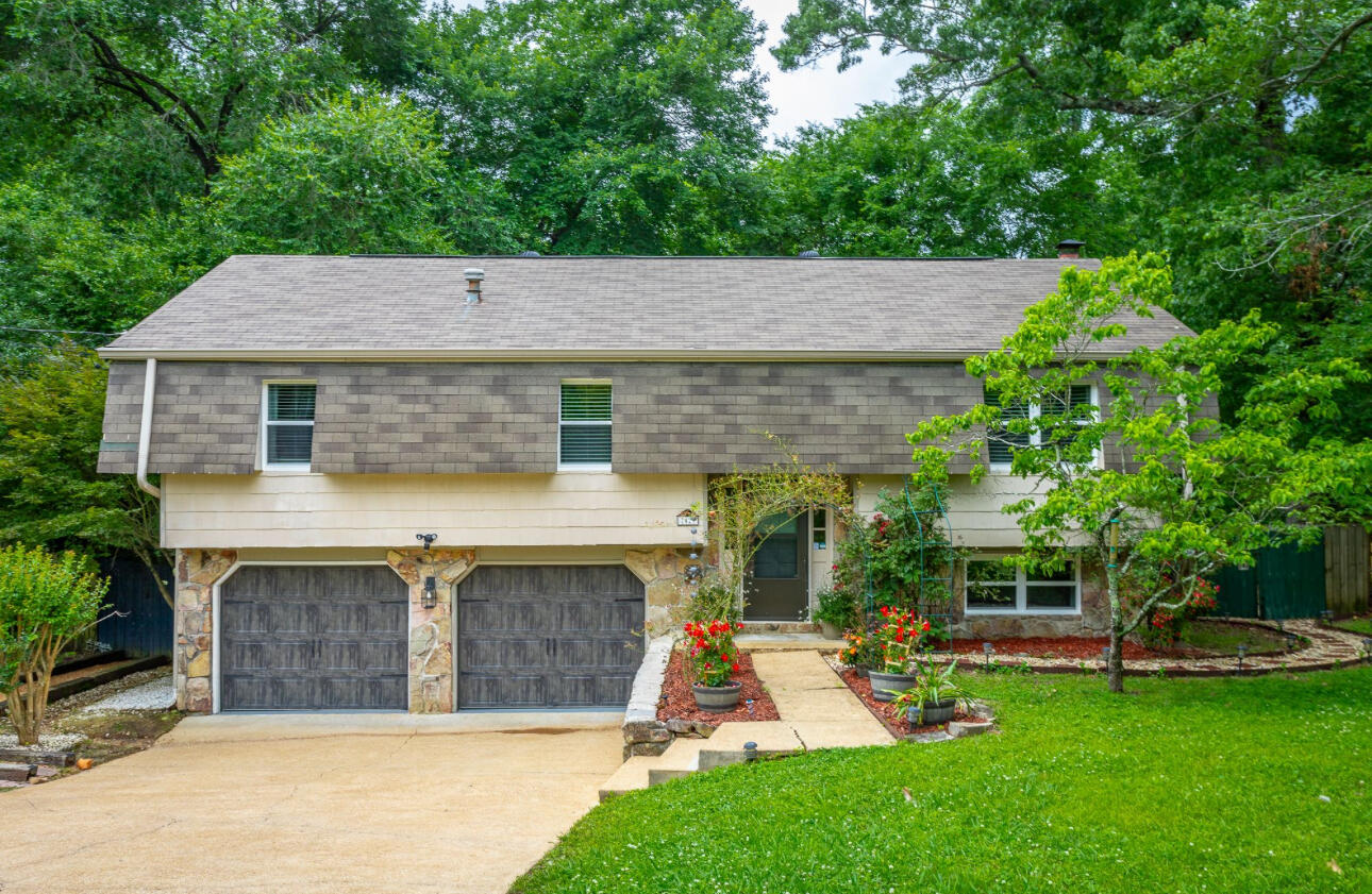 7429 Irongate Drive, Hixson, Tennessee image 1