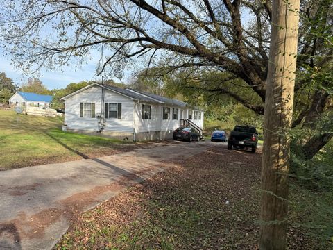 Photo of 2 Newman Drive, Rossville, GA 30741 (MLS # 1522522)