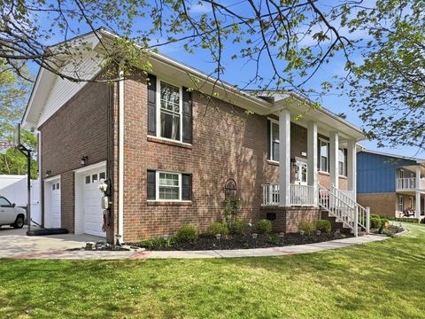 Photo of 1743 Lake Wood Circle, Hixson, TN 37343 (MLS # 1532127)