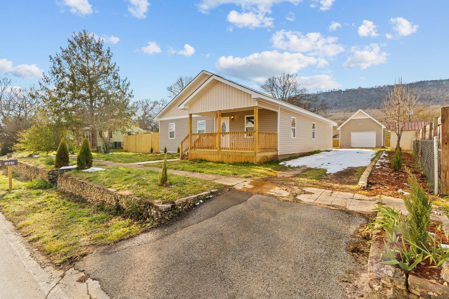 1065 N Main Street, Whitwell, Tennessee image 2