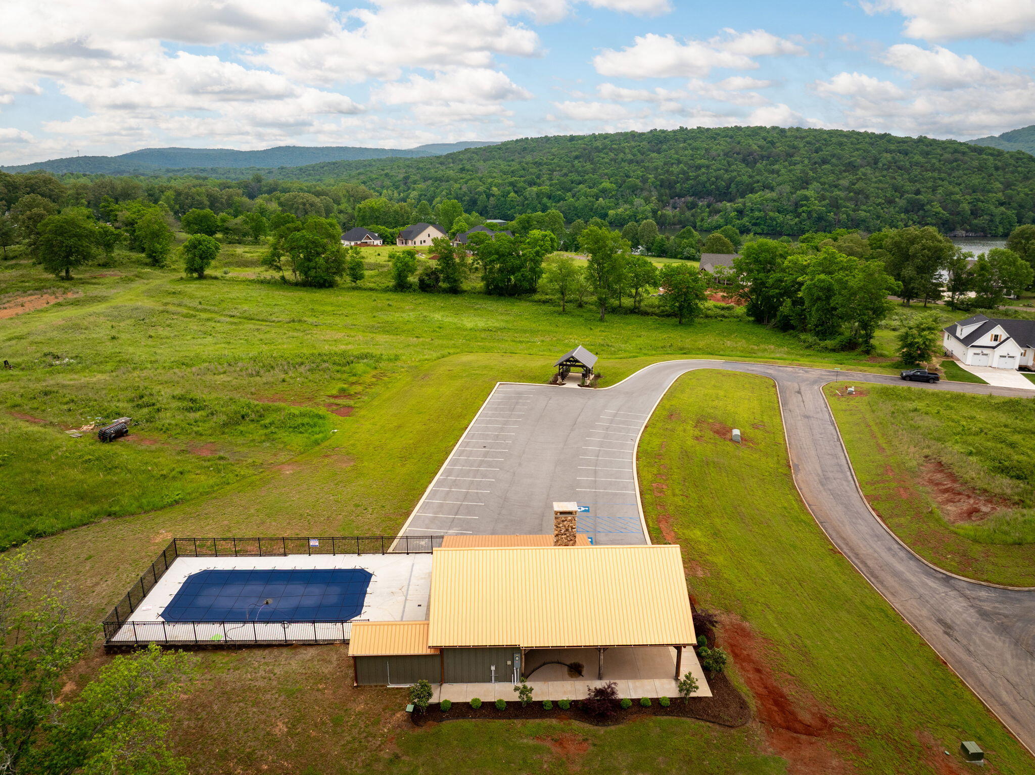 Starboard Drive, Jasper, Tennessee image 14