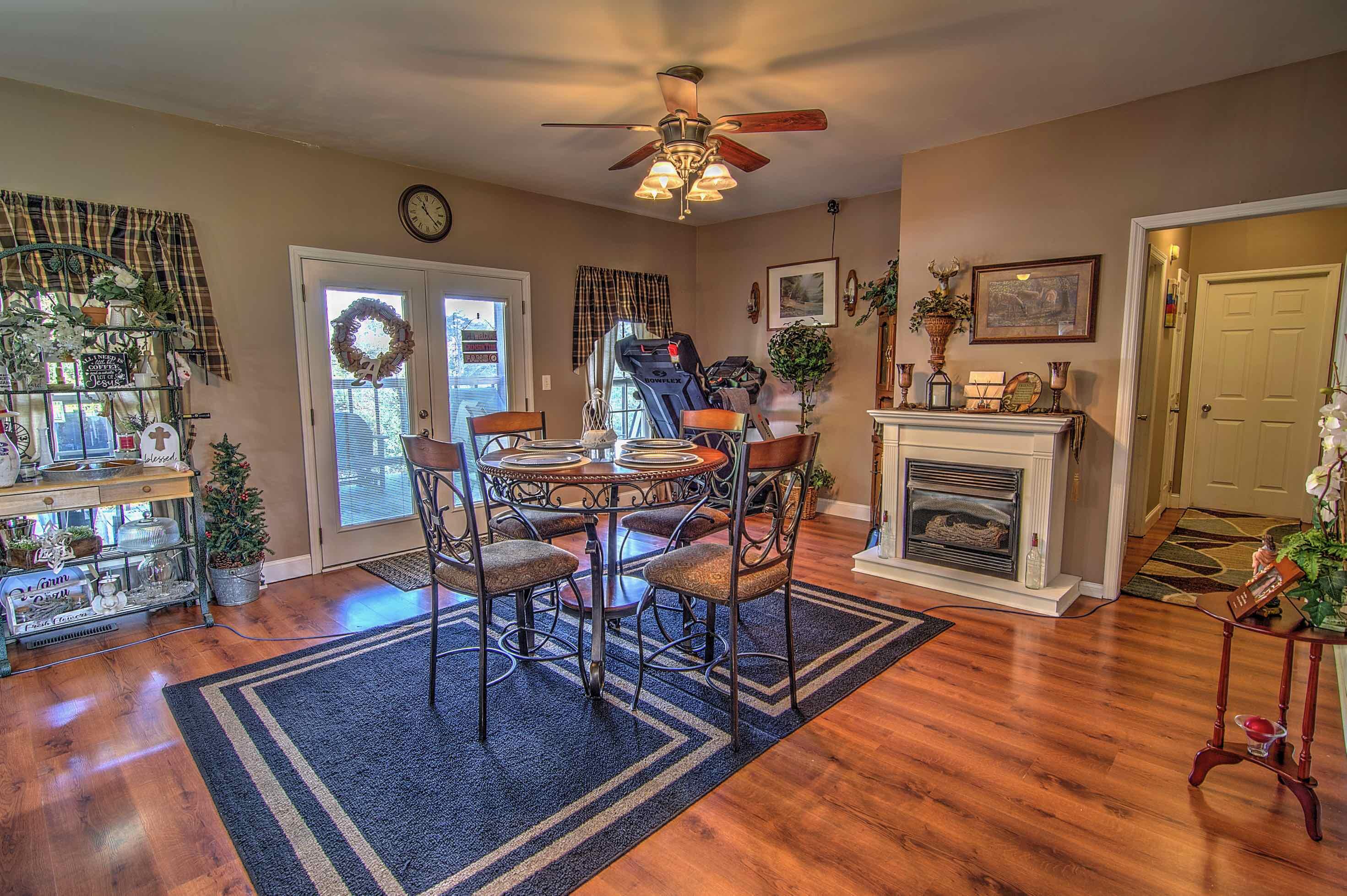 Higdon, Alabama 35979, United States, 3 Bedrooms Bedrooms, ,2 BathroomsBathrooms,Residential,Active,218453