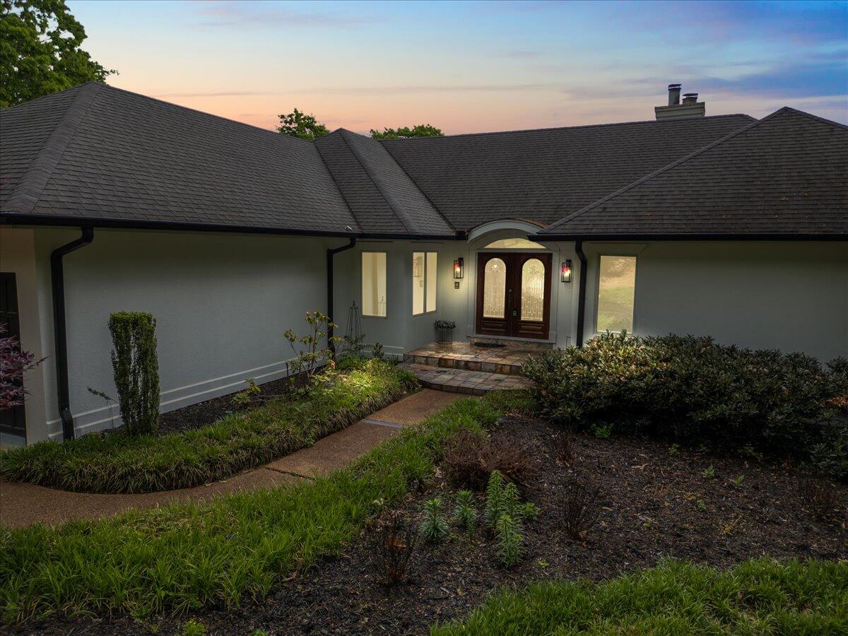 1419 Sunset Drive, Signal Mountain, Tennessee image 1