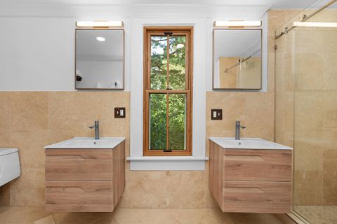 Tiny photo for 117 S Bragg Avenue, Lookout Mountain, TN 37350 (MLS # 1523051)