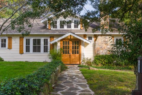 Tiny photo for 117 S Bragg Avenue, Lookout Mountain, TN 37350 (MLS # 1523051)