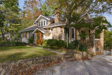 Tiny photo for 117 S Bragg Avenue, Lookout Mountain, TN 37350 (MLS # 1523051)