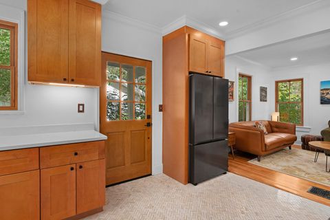 Tiny photo for 117 S Bragg Avenue, Lookout Mountain, TN 37350 (MLS # 1523051)