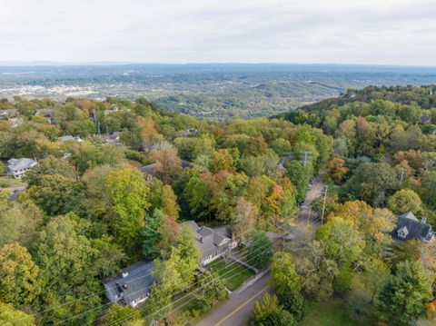 Tiny photo for 117 S Bragg Avenue, Lookout Mountain, TN 37350 (MLS # 1523051)
