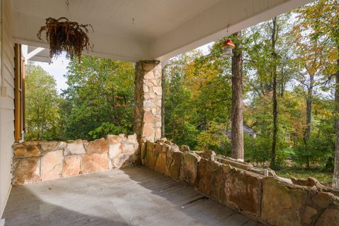 Tiny photo for 117 S Bragg Avenue, Lookout Mountain, TN 37350 (MLS # 1523051)