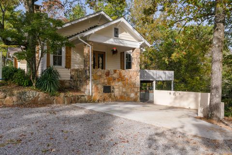 Tiny photo for 117 S Bragg Avenue, Lookout Mountain, TN 37350 (MLS # 1523051)