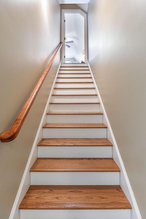 Tiny photo for 818 Lynnstone Drive, Chattanooga, TN 37405 (MLS # 1527396)