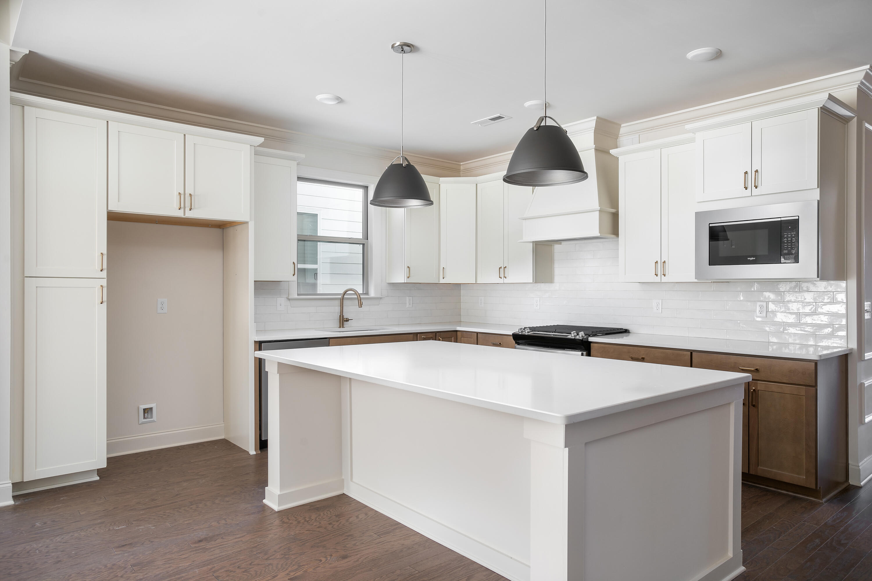104 Charming Place 104