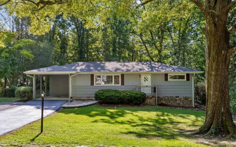 Photo of 1014 Signal Road, Signal Mountain, TN 37377 (MLS # 1542464)