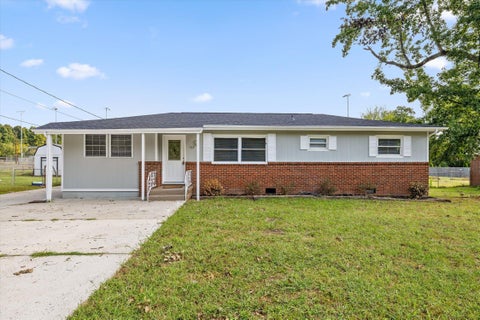 Photo of 355 Warren Drive, Chattanooga, TN 37419 (MLS # 1543221) Photo of 355 Warren Drive, Chattanooga, TN 37419 (MLS # 1543221)