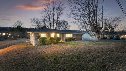 Photo of 3417 Hartford Drive, Chattanooga, TN 37415 (MLS # 1527384)