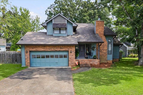 Photo of 8501 Oak View Drive, Chattanooga, TN 37421 (MLS # 1543271)