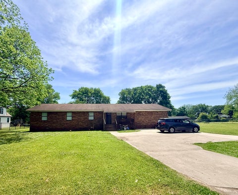 Homes For Sale - 2103 Cumberland Avenue<br/> Marion County County, South Pittsburg, TN 37380