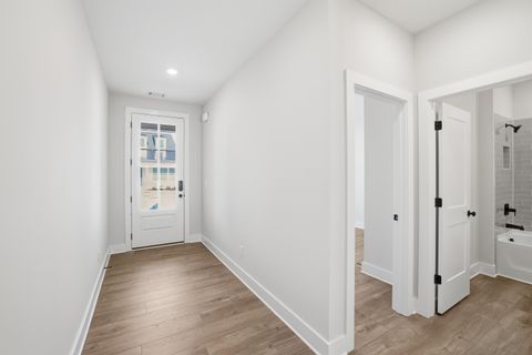 Tiny photo for 2544 Butlers Green Circle Cir, Chattanooga, TN 37421 (MLS # 1524627)