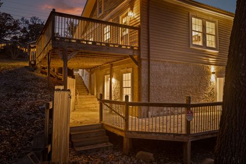 Tiny photo for 800 Barton Avenue, Chattanooga, TN 37405 (MLS # 1516180)