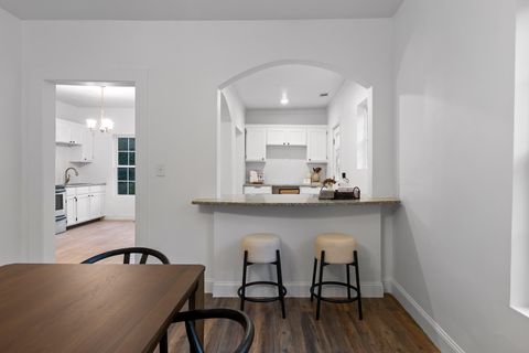 Tiny photo for 800 Barton Avenue, Chattanooga, TN 37405 (MLS # 1516180)