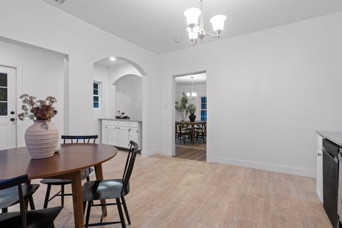 Tiny photo for 800 Barton Avenue, Chattanooga, TN 37405 (MLS # 1516180)