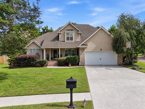 Homes For Sale - 8624 Georgetown Trace Lane<br/> Chattanooga, TN 37421
