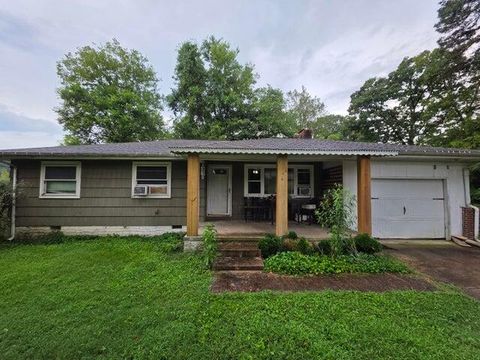 Photo of 110 Mountain View Drive, Soddy Daisy, TN 37379 (MLS # 1517342)