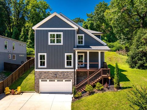 Photo of 834 Dartmouth Street, Chattanooga, TN 37405 (MLS # 1516629)