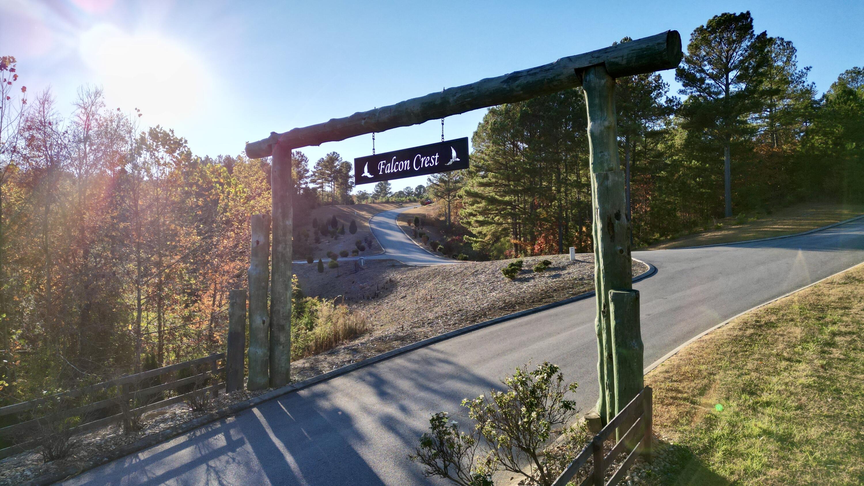 Lot 101 Falcon Crest NW