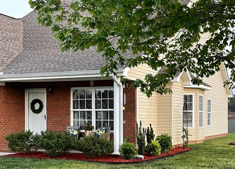 Photo of 215 Briarstone Drive, Rossville, GA 30741 (MLS # 1535345)