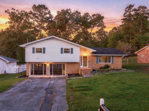 Photo of 3428 Crabtree Drive, Chattanooga, TN 37412 (MLS # 1544345)