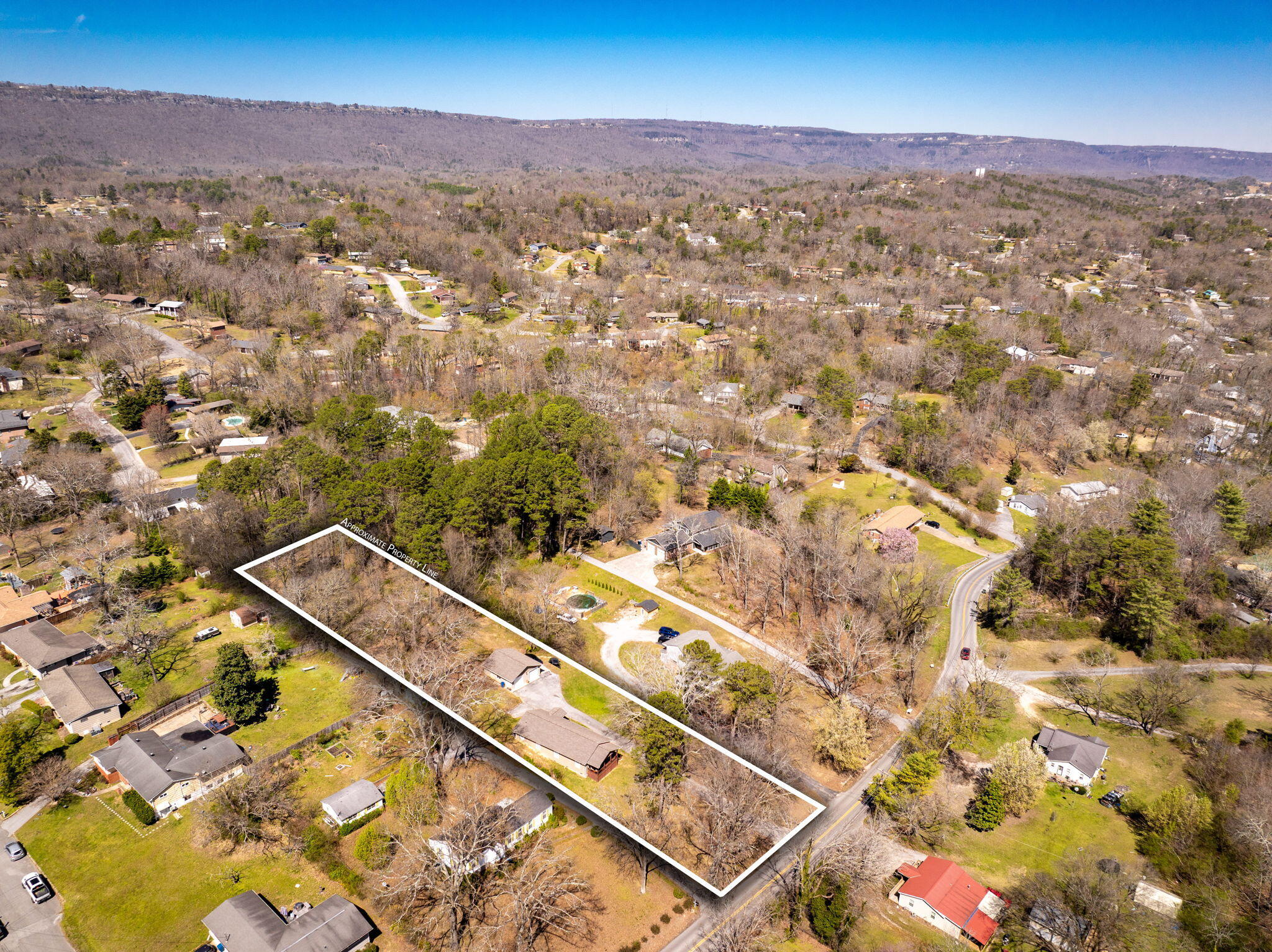 5009 Delashmitt Road, Red Bank, Tennessee image 2