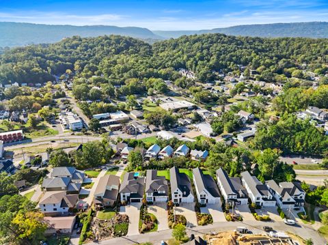 Tiny photo for 825 Stellar View, Chattanooga, TN 37405 (MLS # 1521684)
