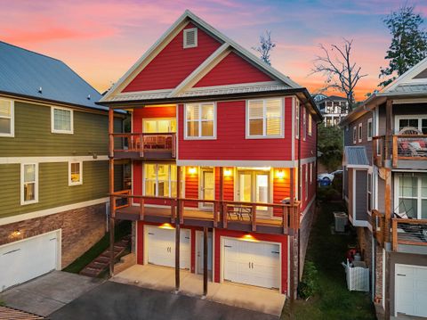 Tiny photo for 825 Stellar View, Chattanooga, TN 37405 (MLS # 1521684)