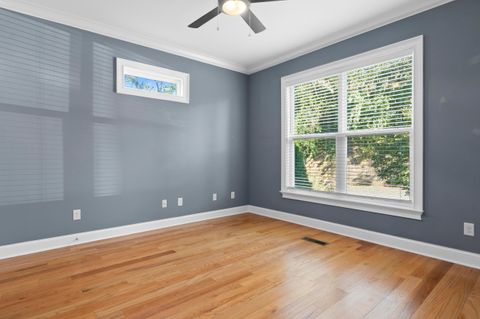 Tiny photo for 825 Stellar View, Chattanooga, TN 37405 (MLS # 1521684)